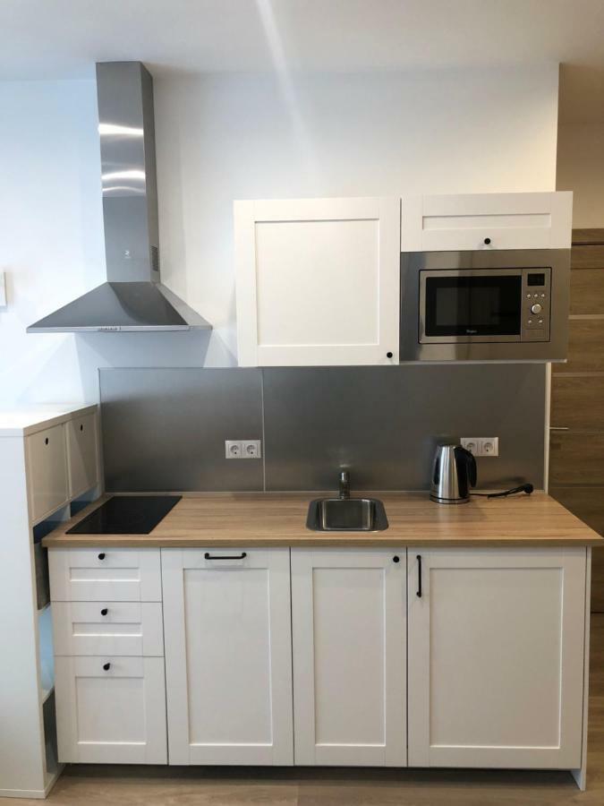 Pernavas Park & Bed Apartment Рига Экстерьер фото