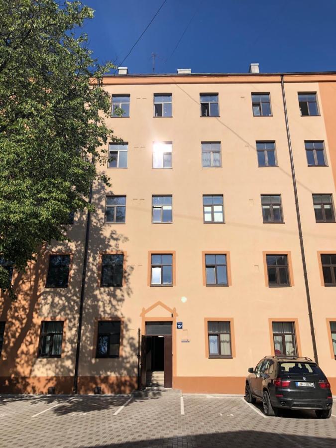 Pernavas Park & Bed Apartment Рига Экстерьер фото